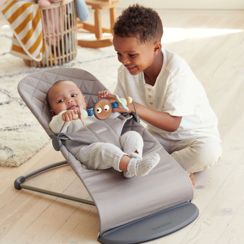 BabyBjörn® Lok z igračkami za gugalnik Googly Eyes Pastels BabyBjörn