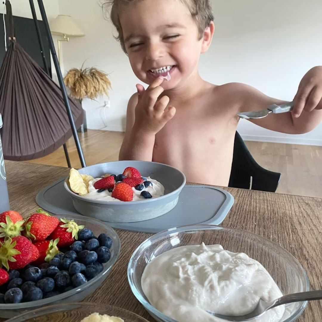 Twistshake® Podloga s krožničkom Click Mini Pastel Grey Twistshake