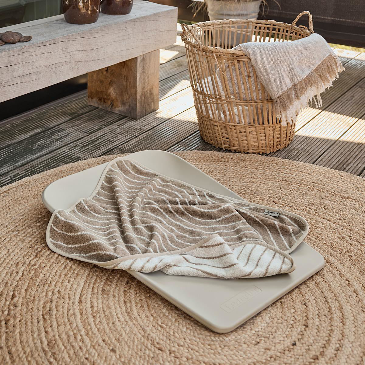 Leander® Previjalna podloga Matty MINI Cappuccino Leander