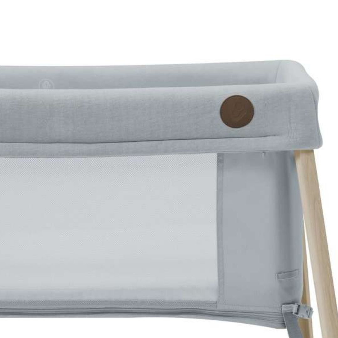 Maxi Cosi® Prenosna posteljica Iris Beyond Grey Eco Maxi Cosi