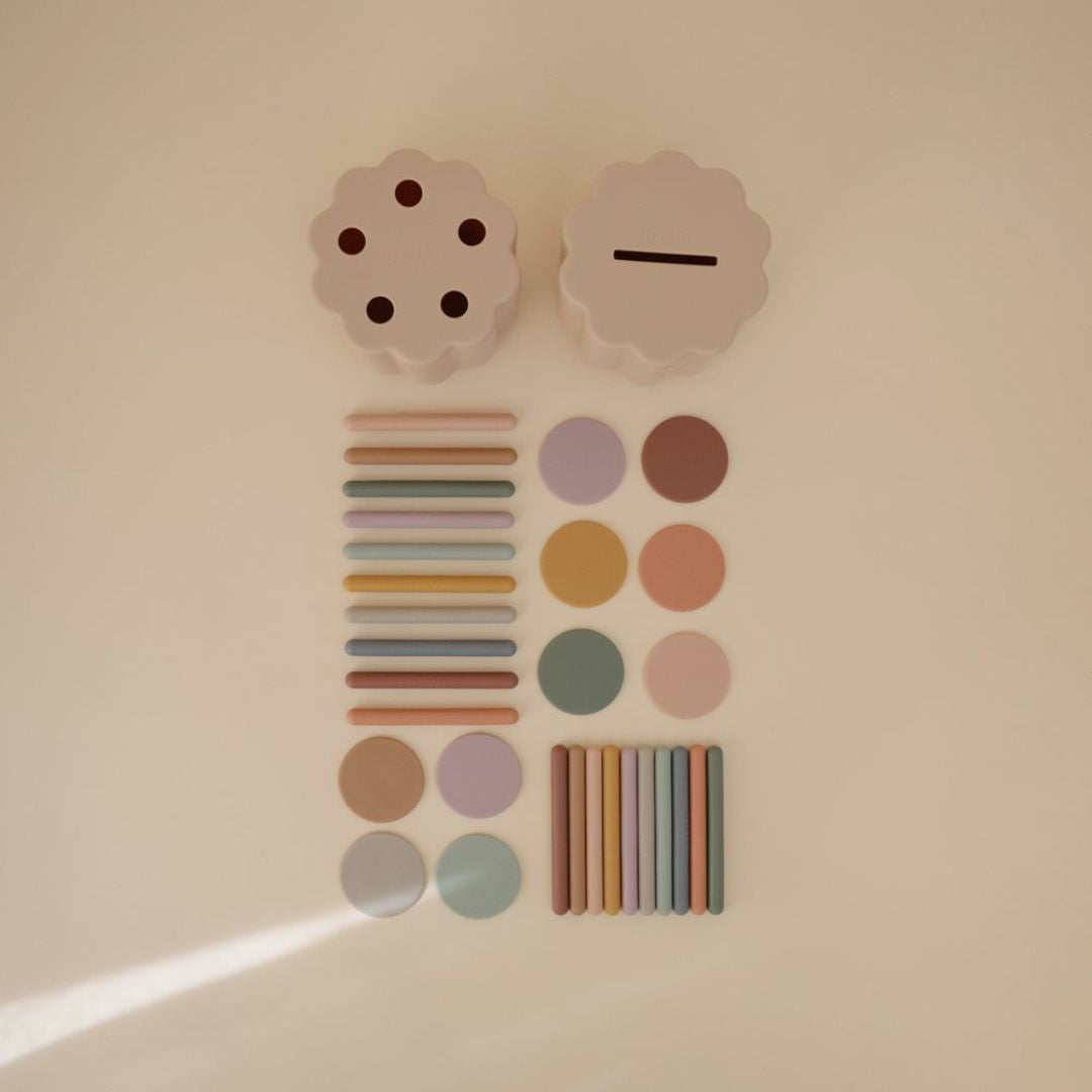 Mushie® Igra sortiranja barv in oblik Mushie