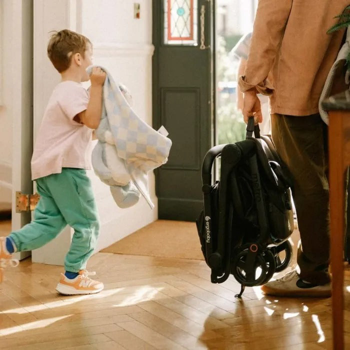 Ergobaby® Kompaktni mestni voziček Metro 3 Onyx Black Ergobaby