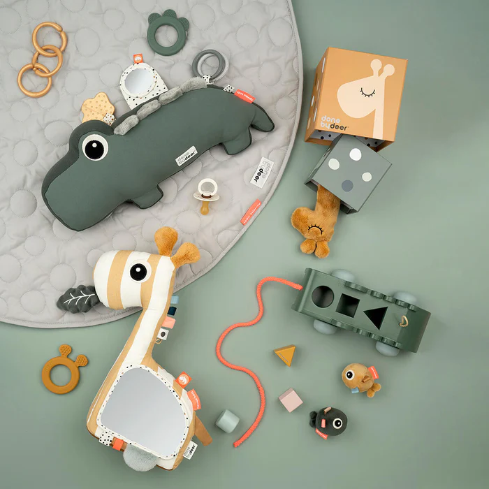 Done by Deer® Igračka za igro na trebuščku Croco Green Done by Deer