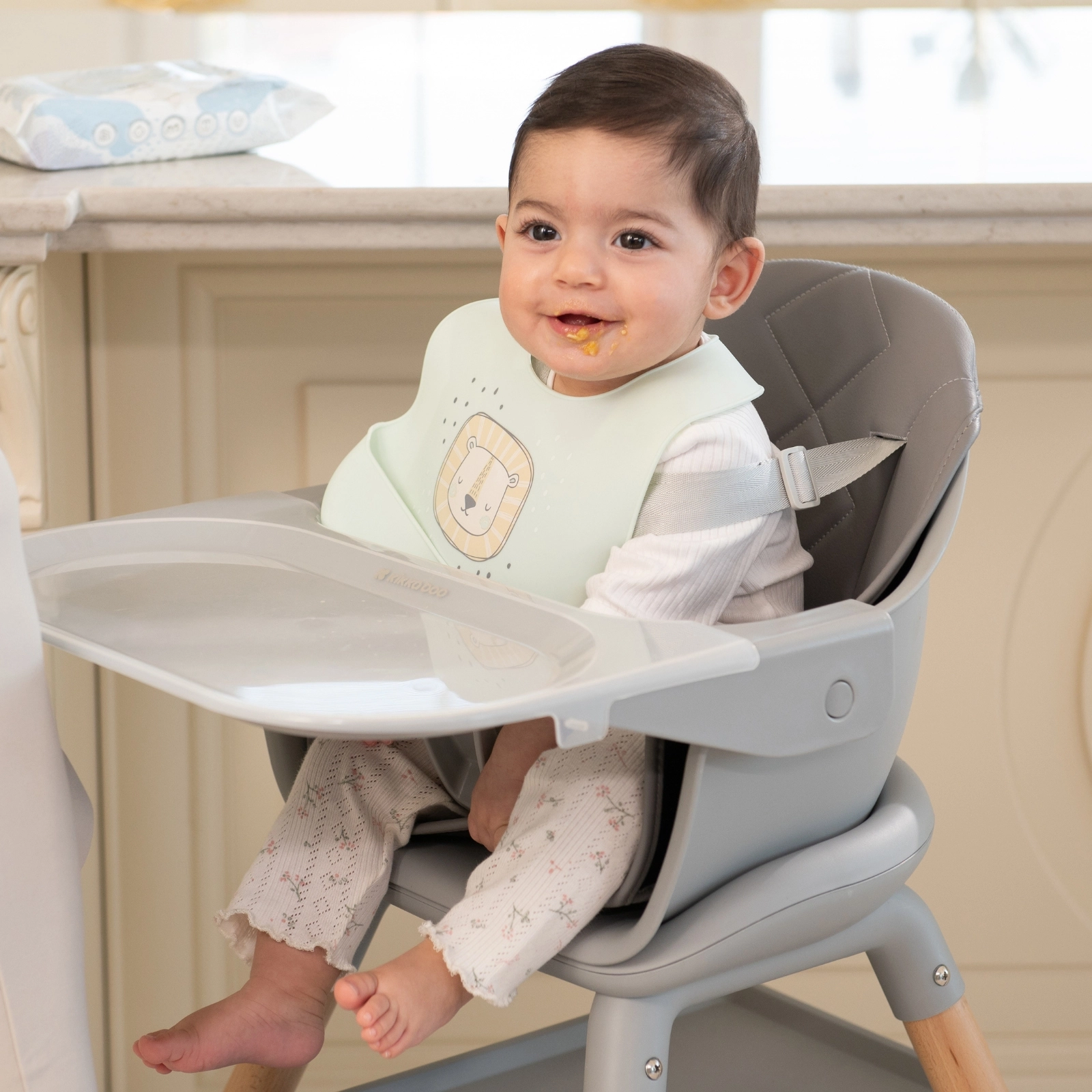 KikkaBoo® Otroški stol za hranjenje 2v1 Woody Beige KikkaBoo