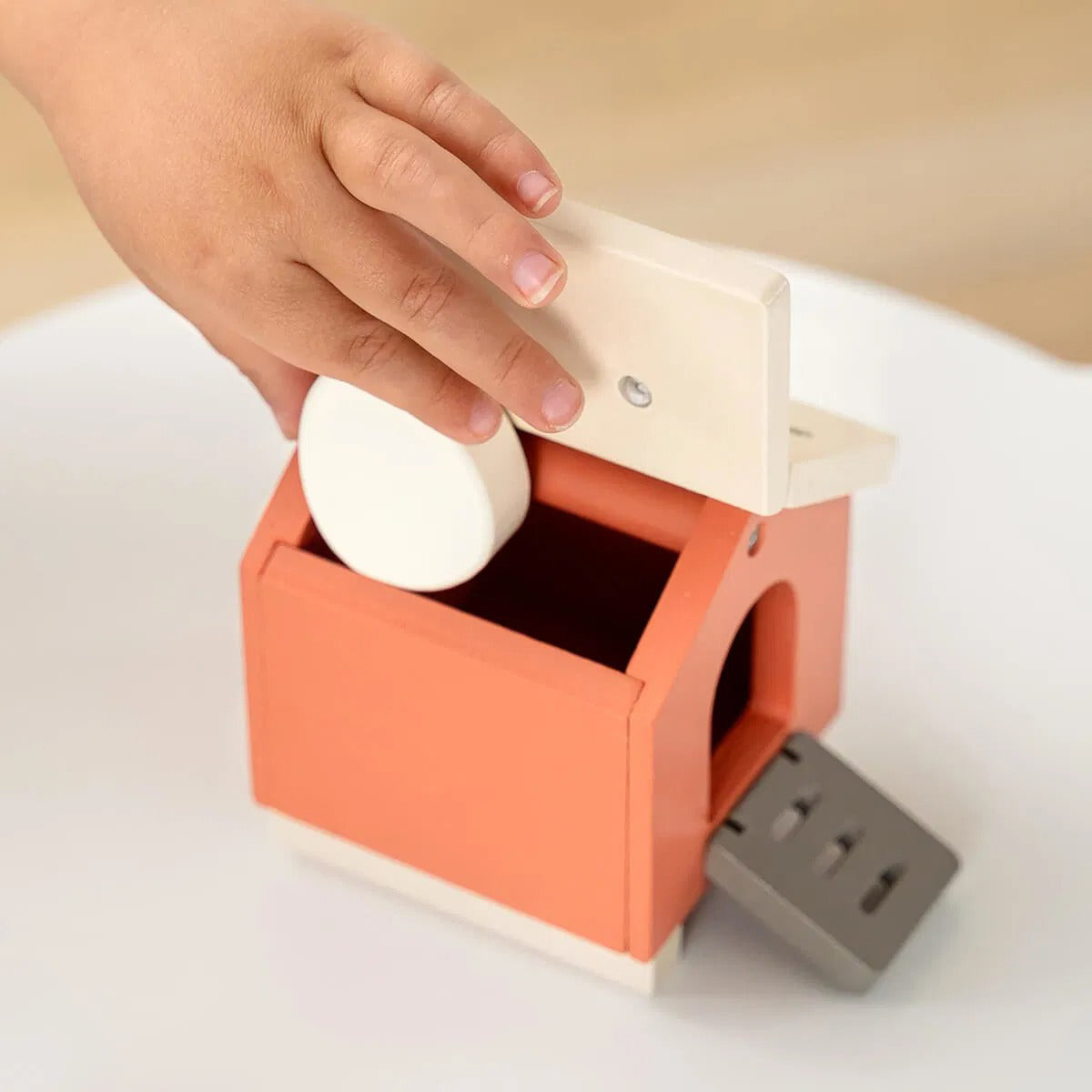 Done by Deer® Leseni kurnik Done by Deer