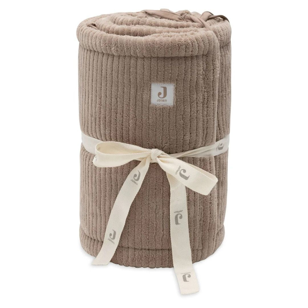 Jollein® Obroba za posteljico Cloudy Rib 180x30 Milky Coffee